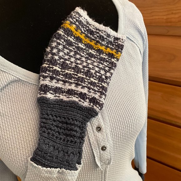 FREE PEOPLE Alpine Ski Lodge Sweater Cuff Henley Shirt M - Picture 5 of 8